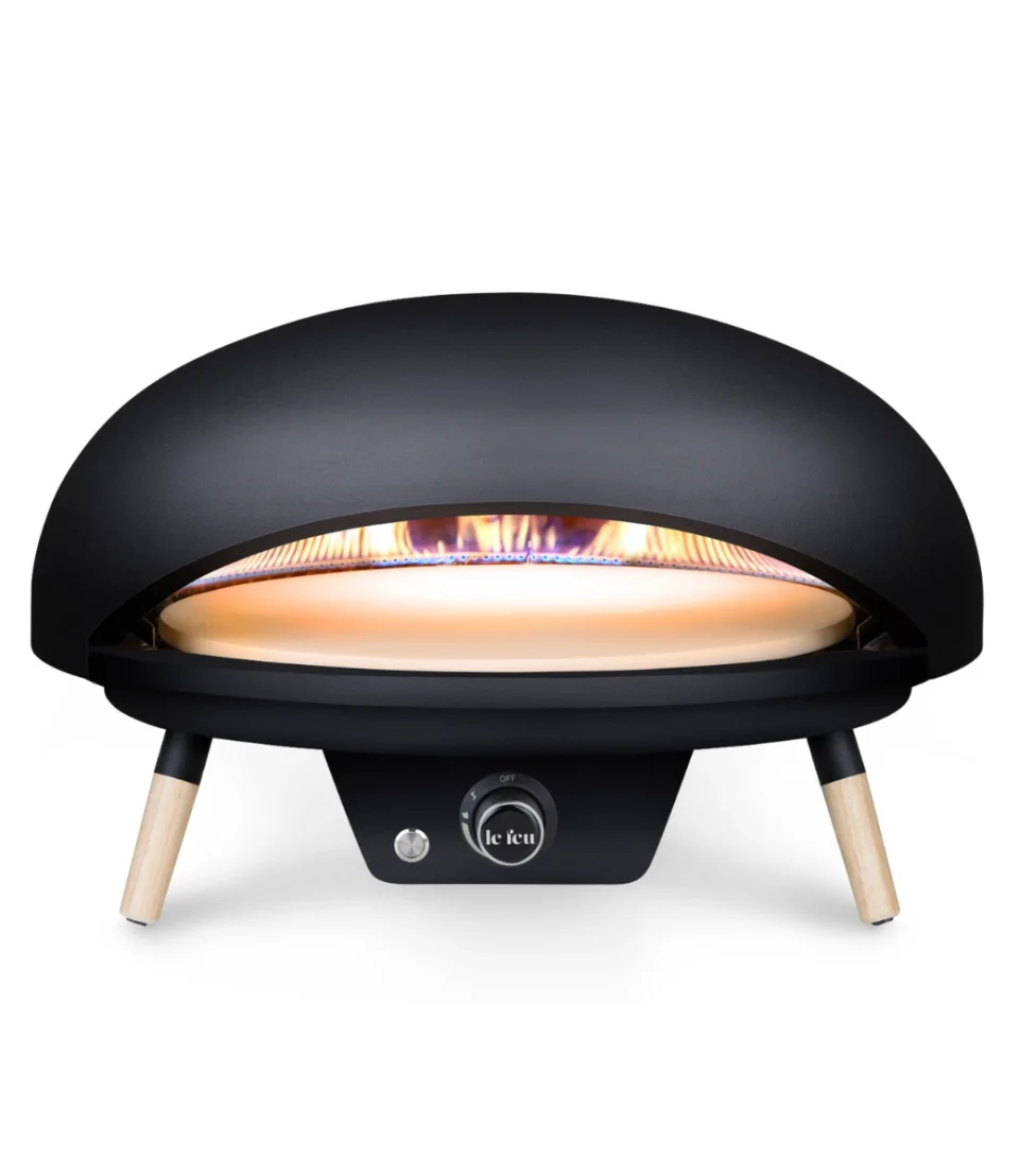 Large pizza oven with rotating stone